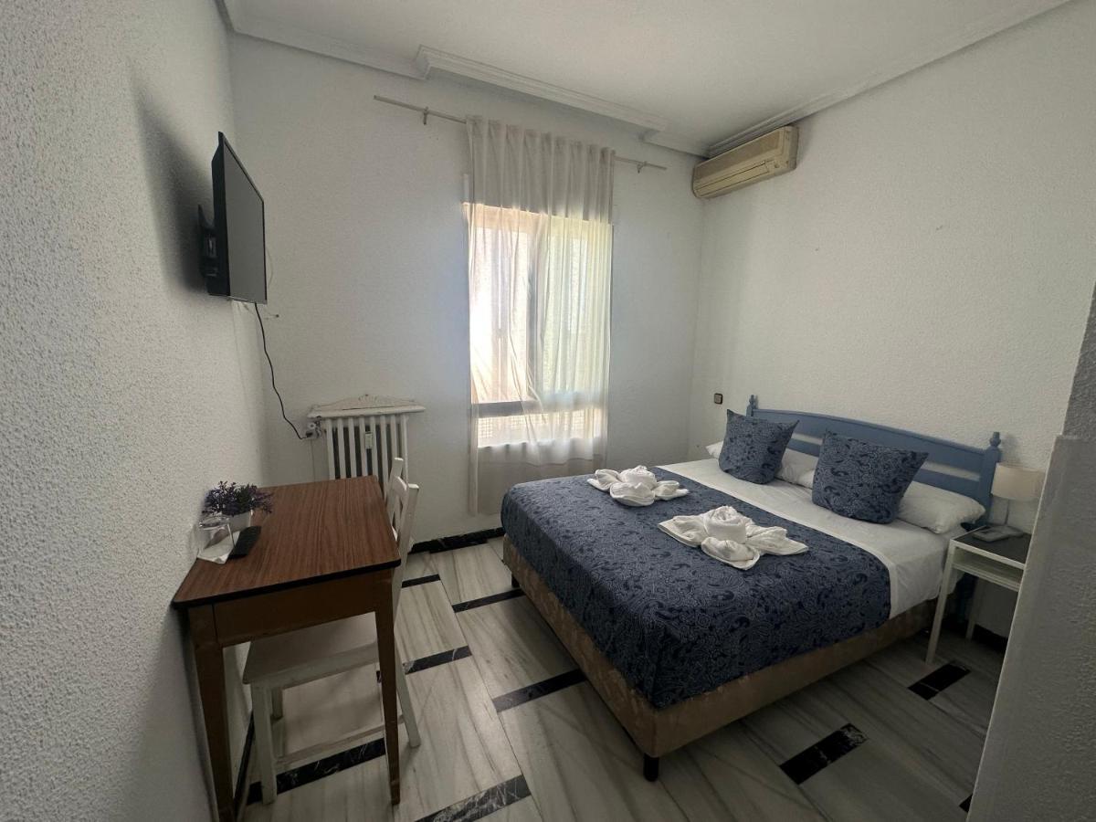 Double Room Private Bathroom